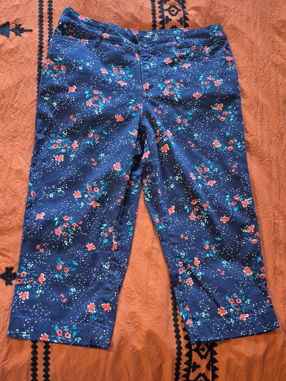 WOMENS Navy Floral Print Capri Pants